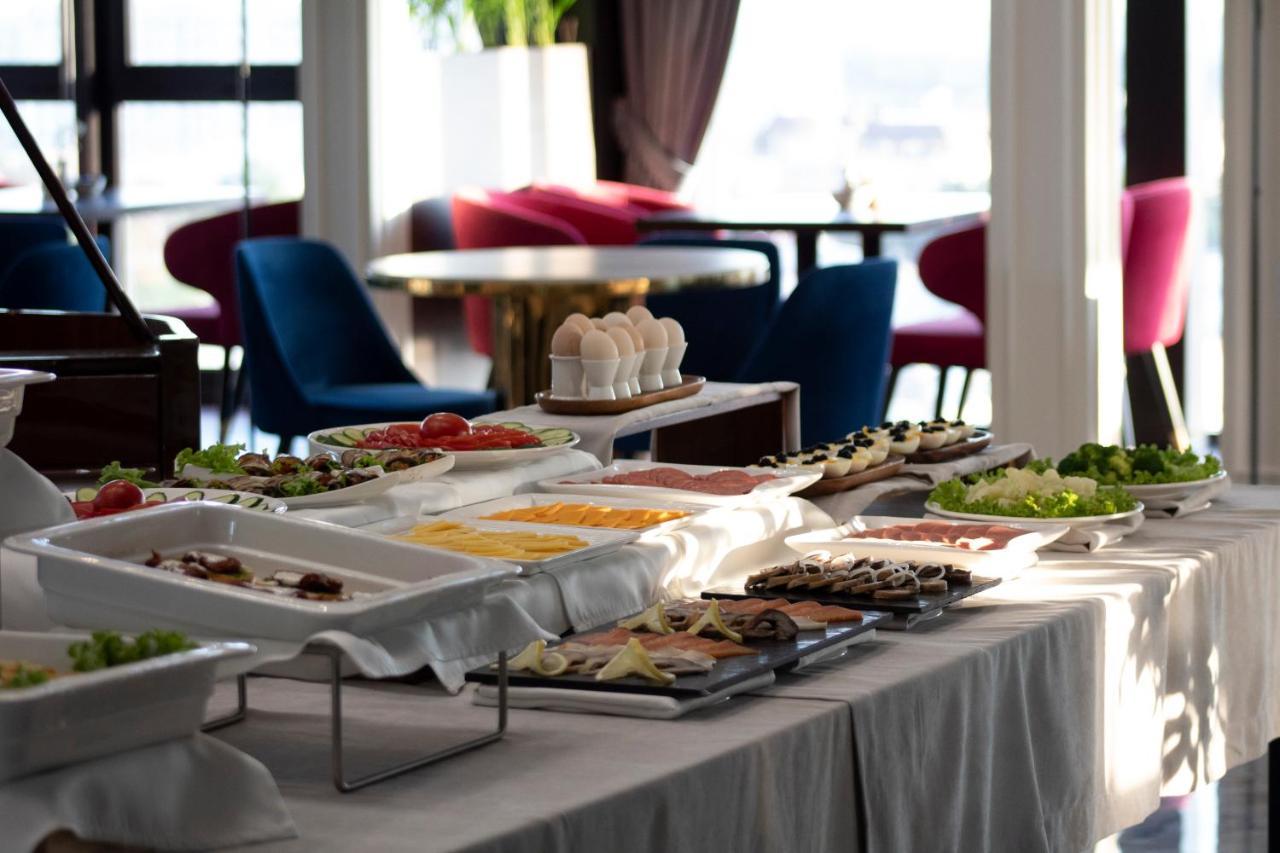 Orient Hotel Bishkek Ngoại thất bức ảnh