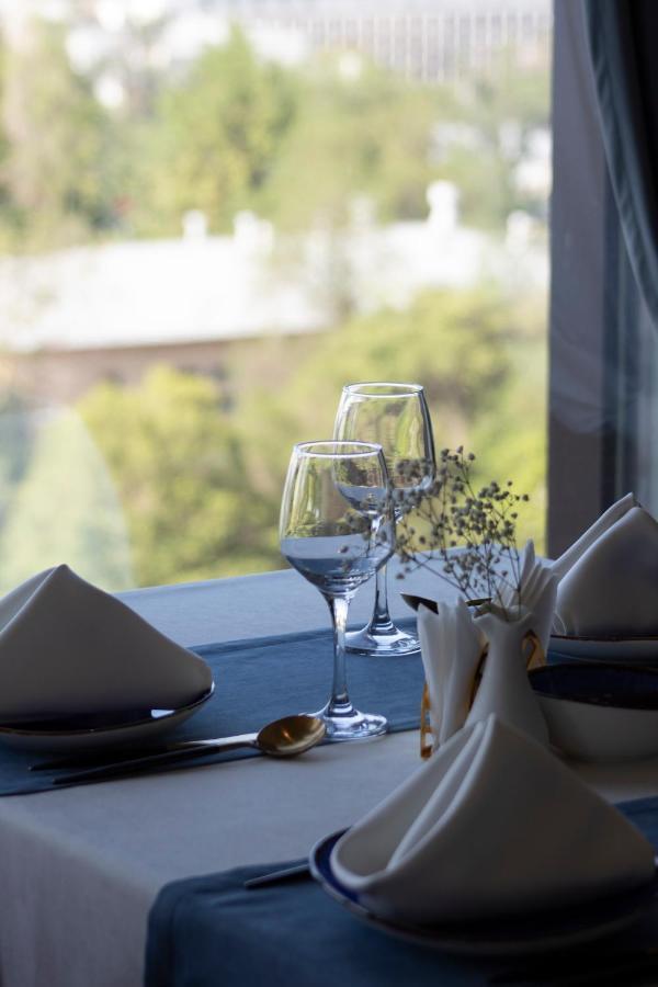 Orient Hotel Bishkek Ngoại thất bức ảnh