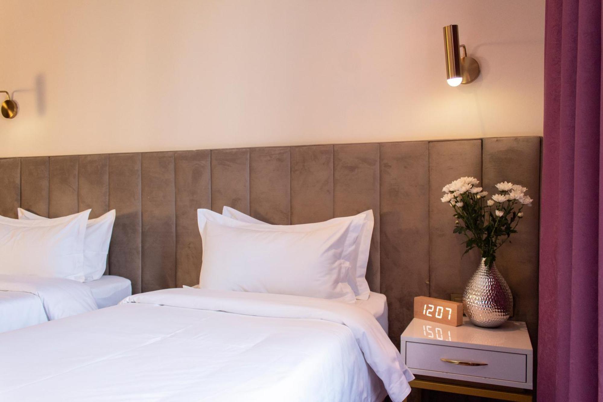 Orient Hotel Bishkek Ngoại thất bức ảnh