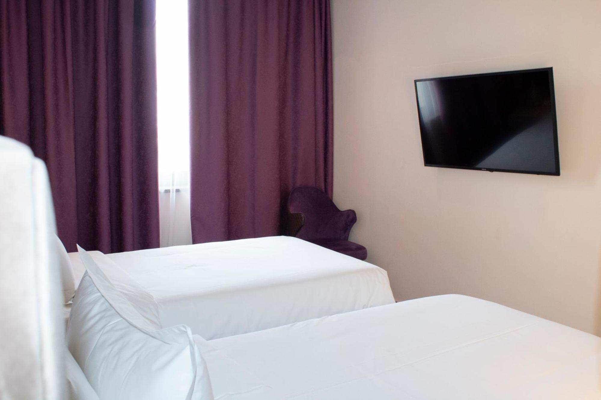 Orient Hotel Bishkek Ngoại thất bức ảnh