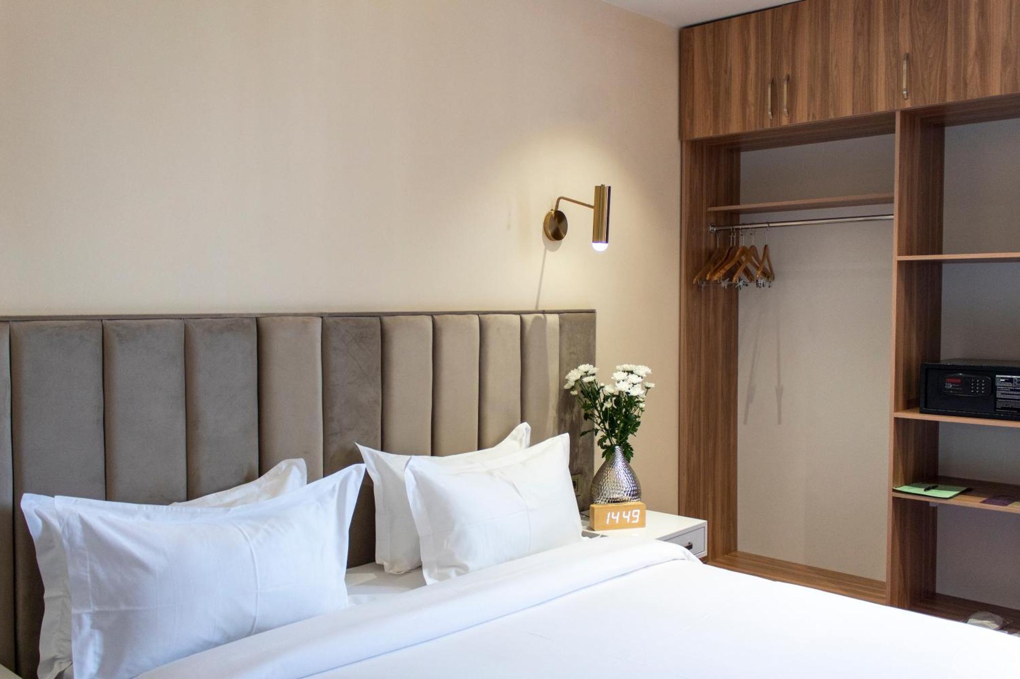 Orient Hotel Bishkek Ngoại thất bức ảnh