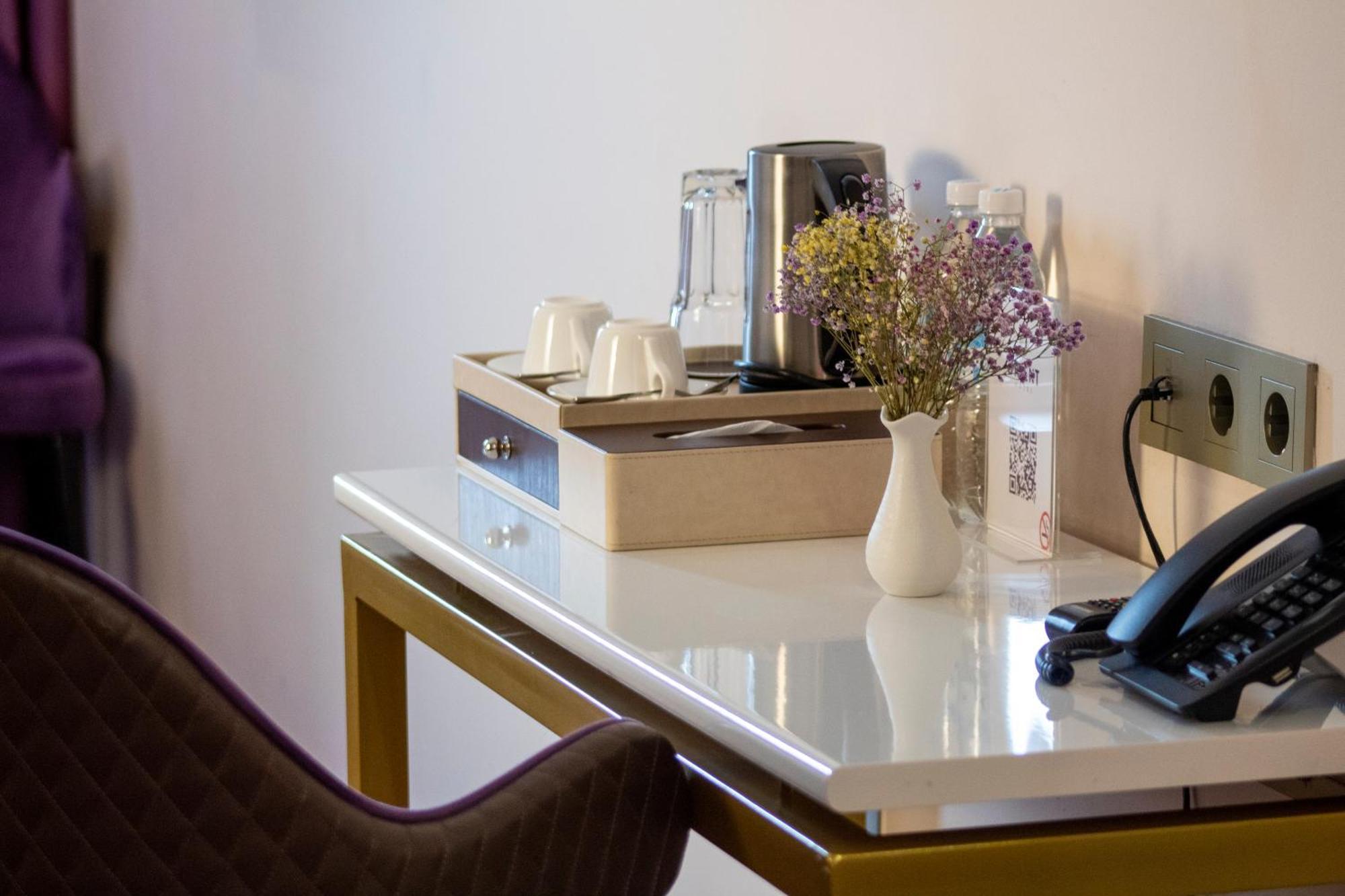 Orient Hotel Bishkek Ngoại thất bức ảnh
